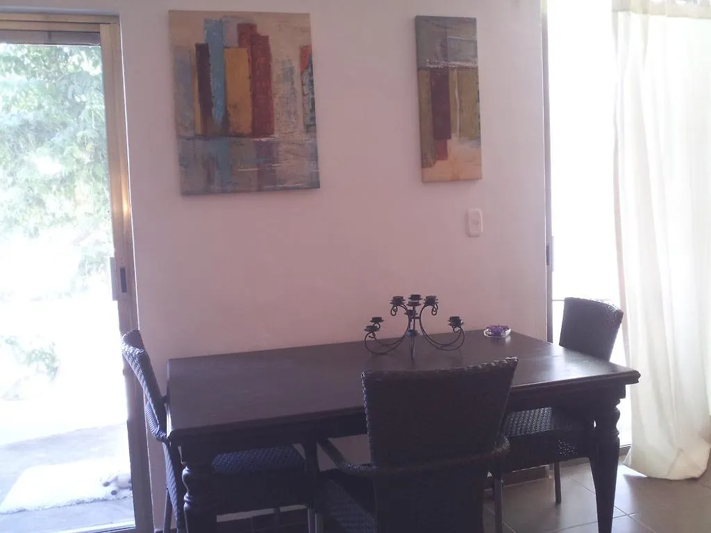 Mi Canto B&B Playa del Carmen 2*,