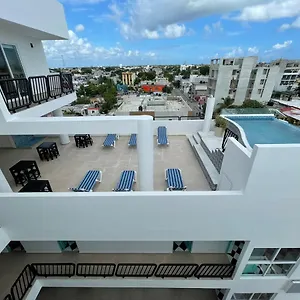 Hotel Winday A 4 Calles De La 5A Avenida מלון